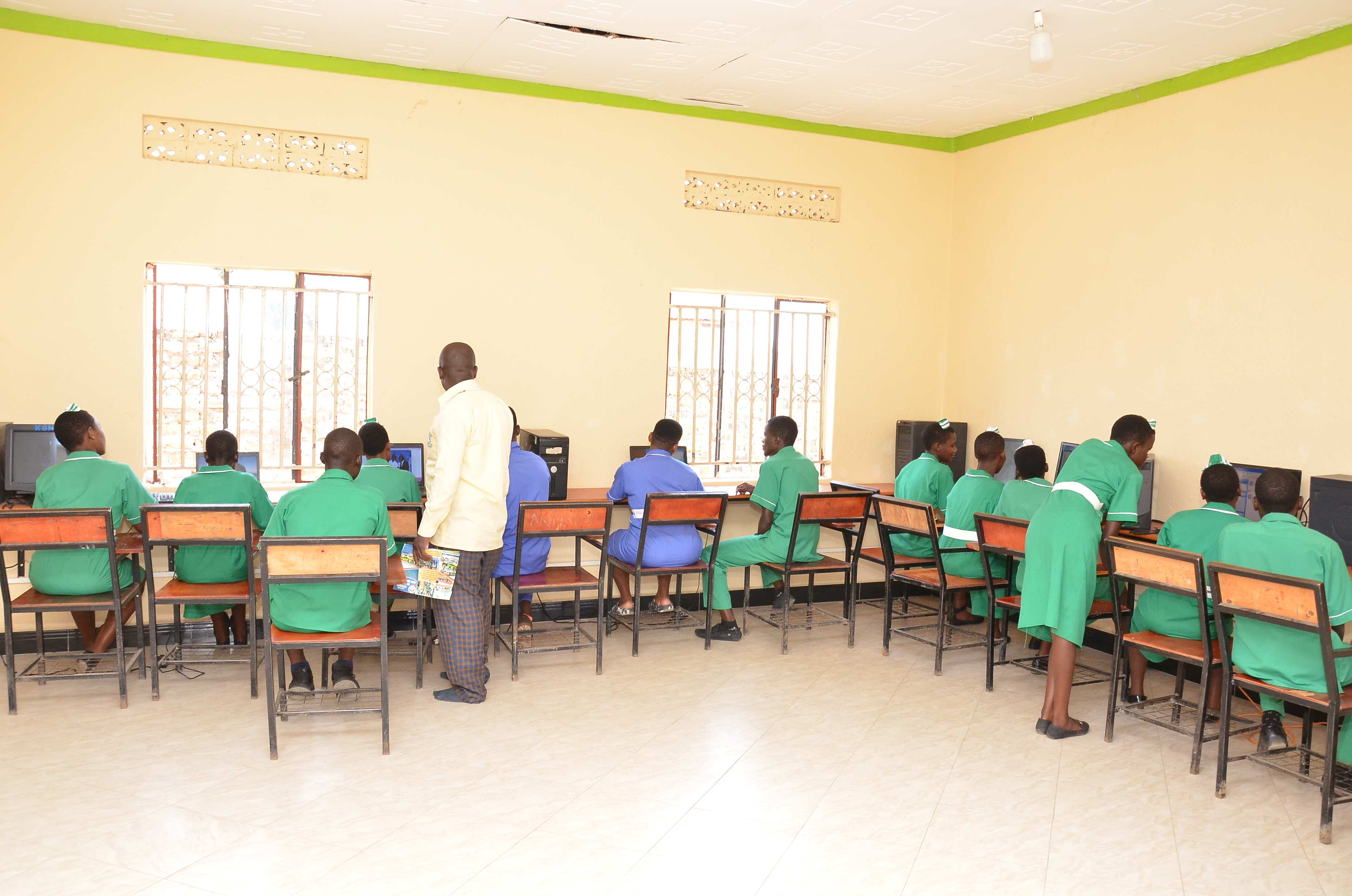 KSNM Students on the main campus walkway